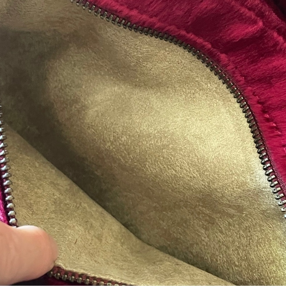 Matt & Nat Santogold Red Velvet Clutch Shoulder Crossbody Foldover Purse - Picture 11 of 11